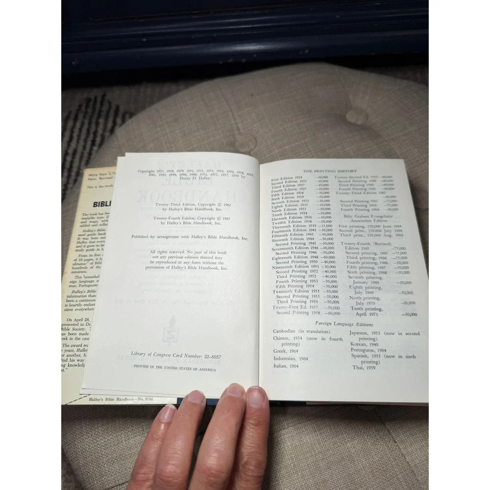 Halley's Bible Handbook New Revised Edition Zondervan Hardcover HC‎ w/DJ